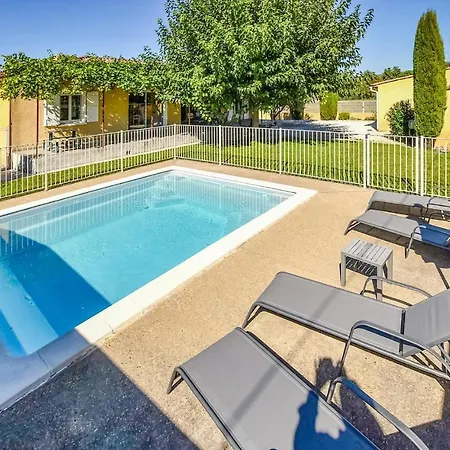 Holiday home Amazing In Lisle-sur-la-sorgue With Kitchen L'Isle-sur-la-Sorgue