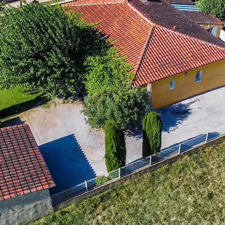 Holiday home Amazing In Lisle-sur-la-sorgue With Kitchen L'Isle-sur-la-Sorgue